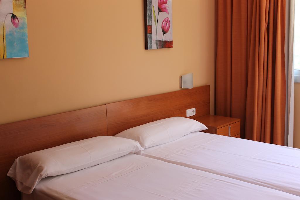 Hostal Cal Siles El Prat de Llobregat Room photo
