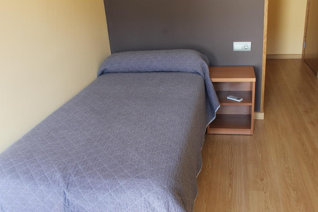 Hostal Cal Siles El Prat de Llobregat Exterior photo