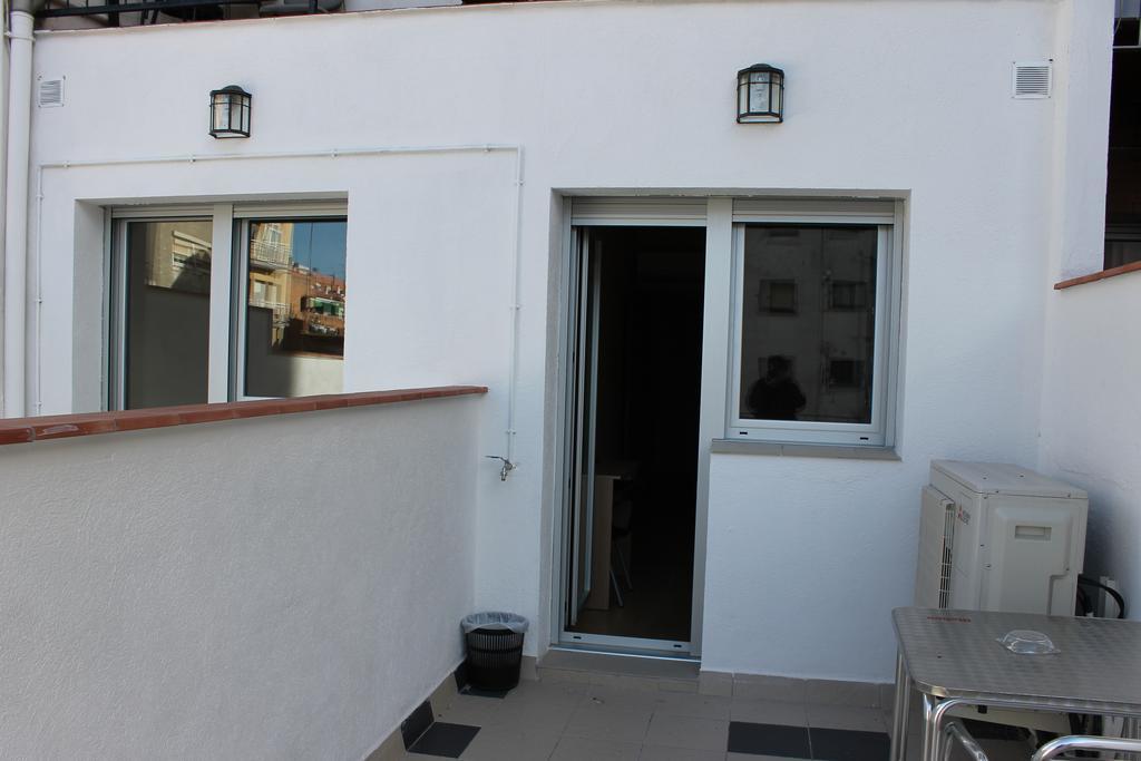 Hostal Cal Siles El Prat de Llobregat Exterior photo