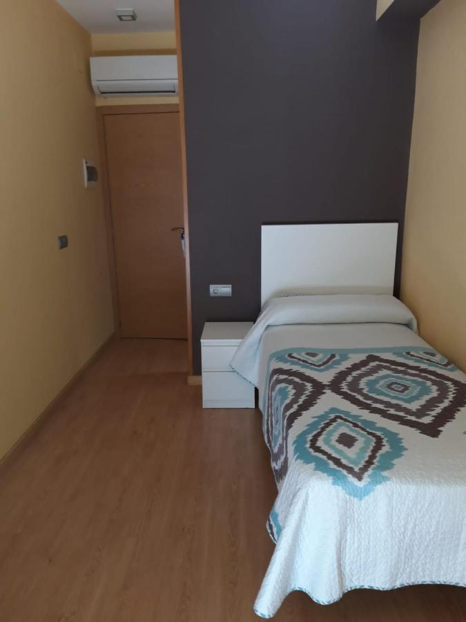 Hostal Cal Siles El Prat de Llobregat Exterior photo
